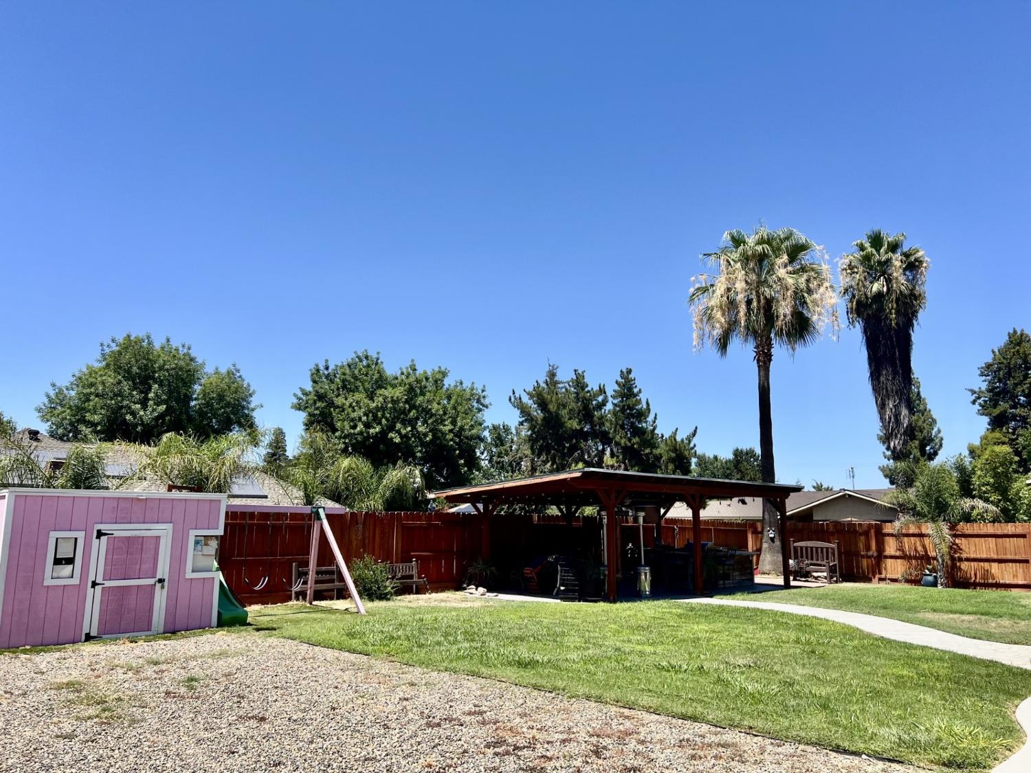 1534 S Sylmar Ave, Fresno, CA 93727
