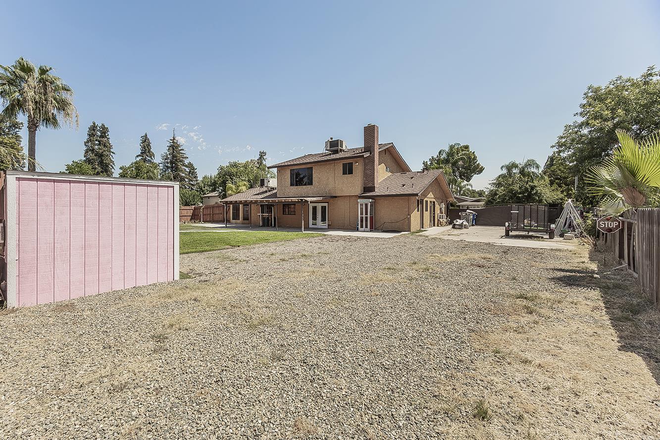 1534 S Sylmar Ave, Fresno, CA 93727