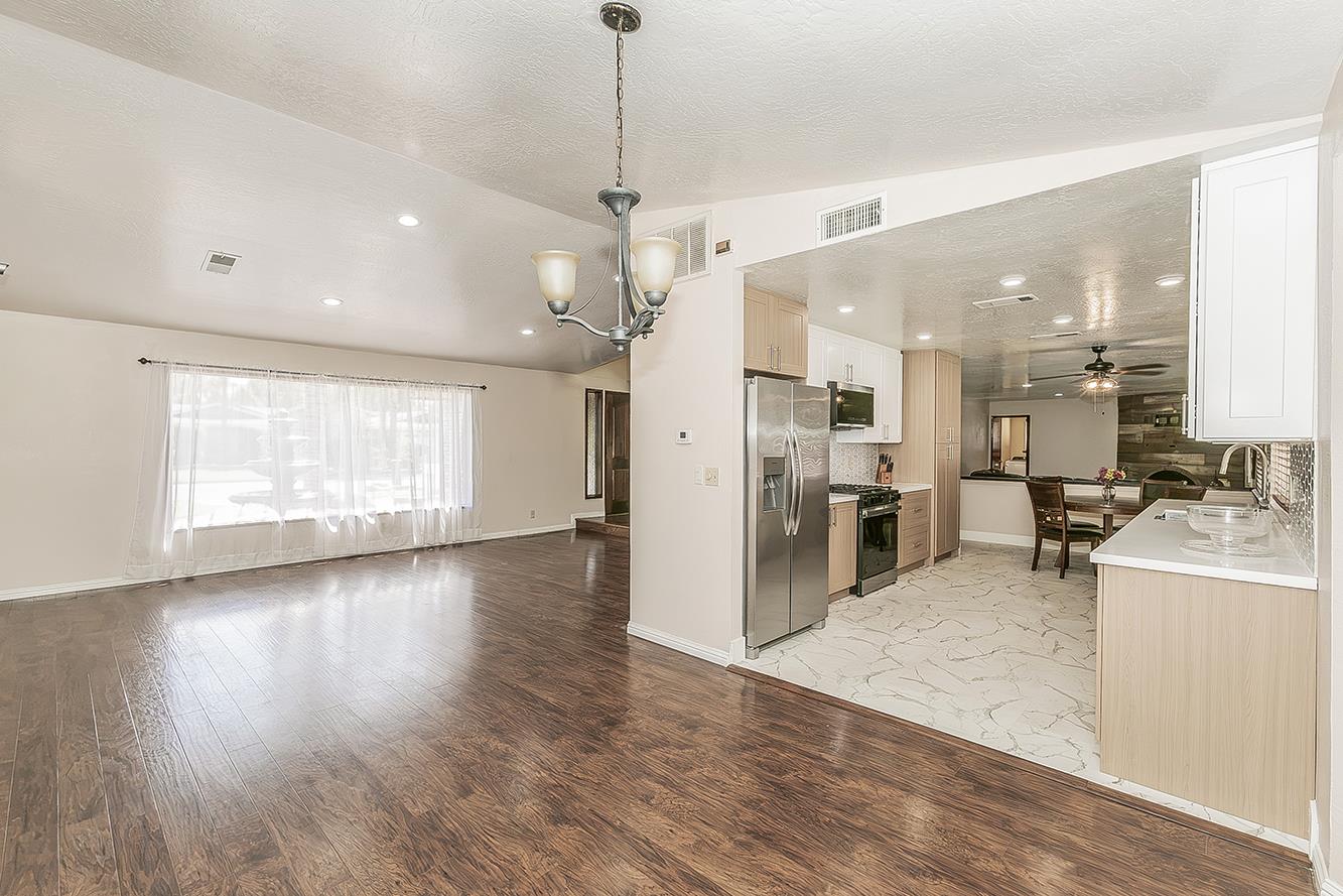 1534 S Sylmar Ave, Fresno, CA 93727