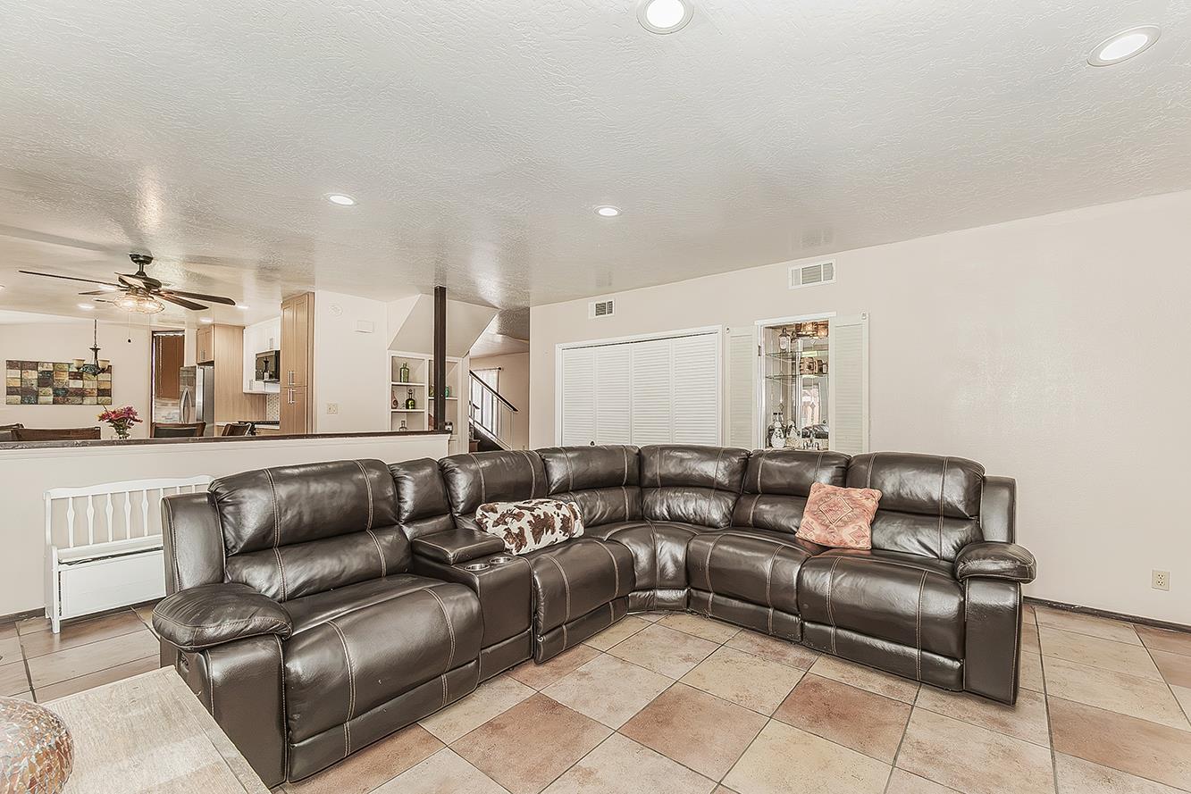 1534 S Sylmar Ave, Fresno, CA 93727