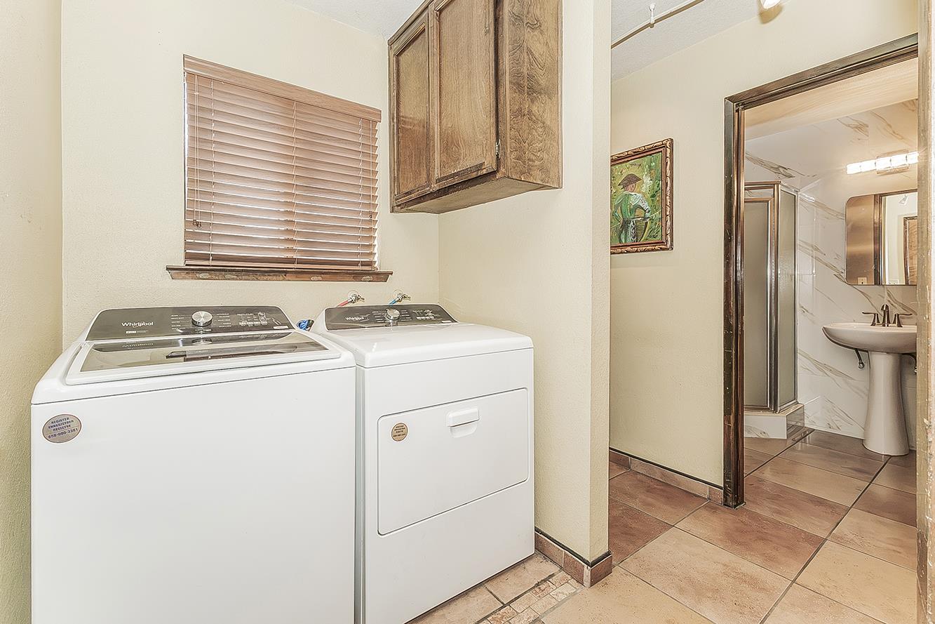 1534 S Sylmar Ave, Fresno, CA 93727