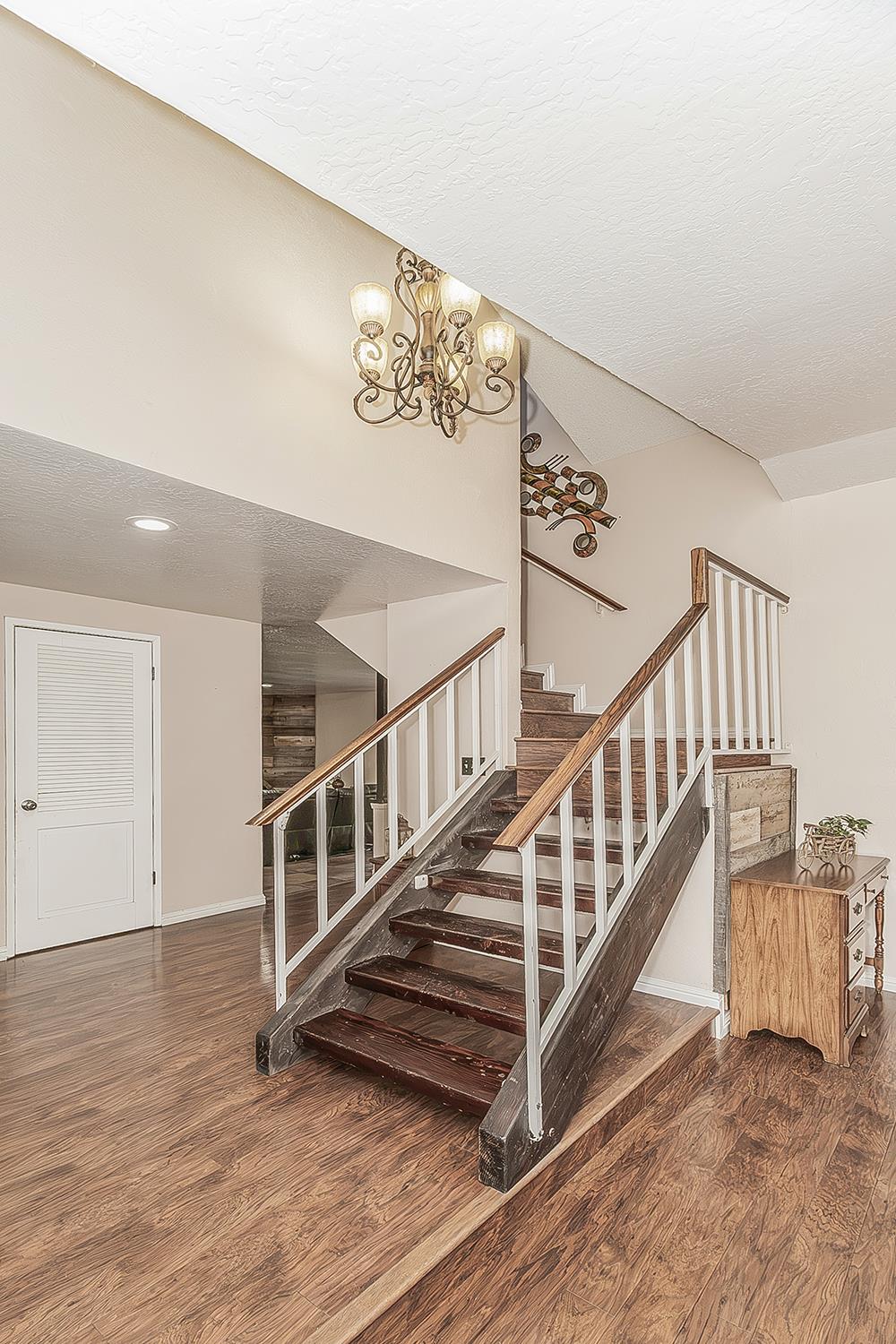 1534 S Sylmar Ave, Fresno, CA 93727