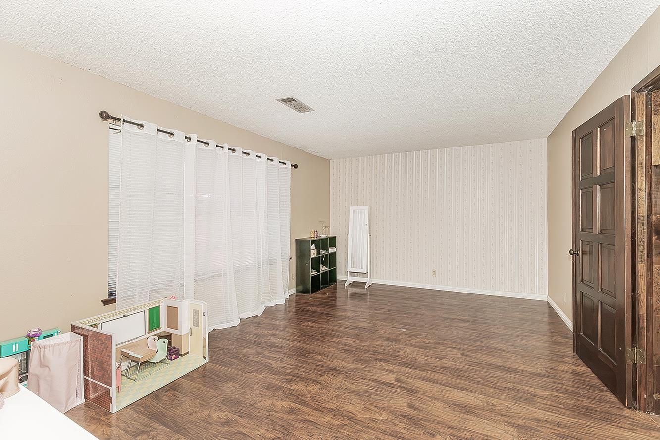 1534 S Sylmar Ave, Fresno, CA 93727