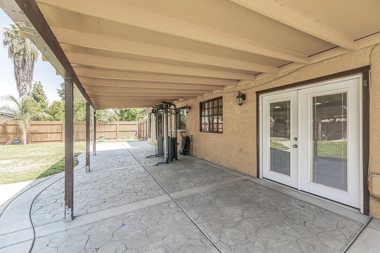 1534 S Sylmar Ave, Fresno, CA 93727