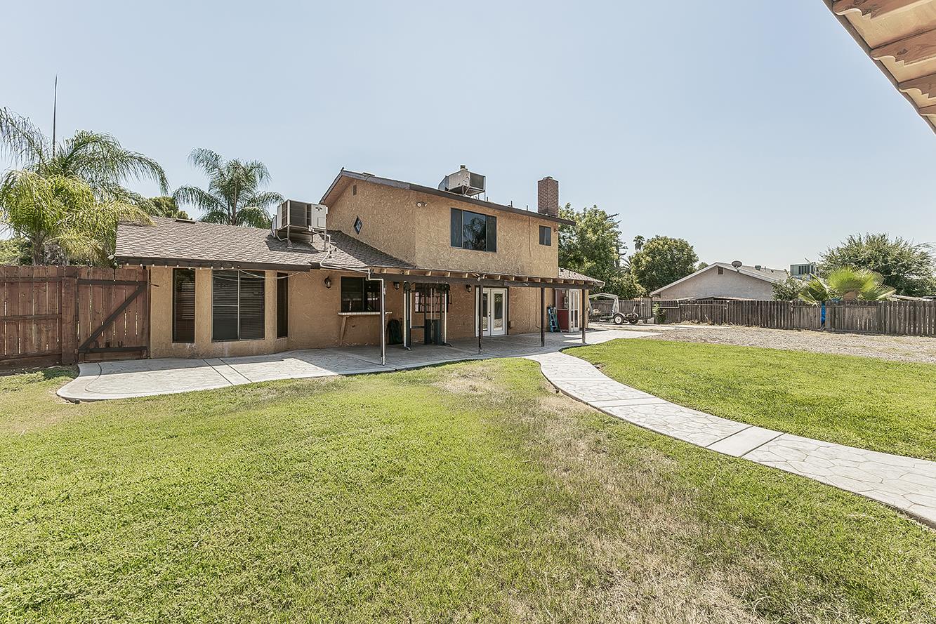 1534 S Sylmar Ave, Fresno, CA 93727