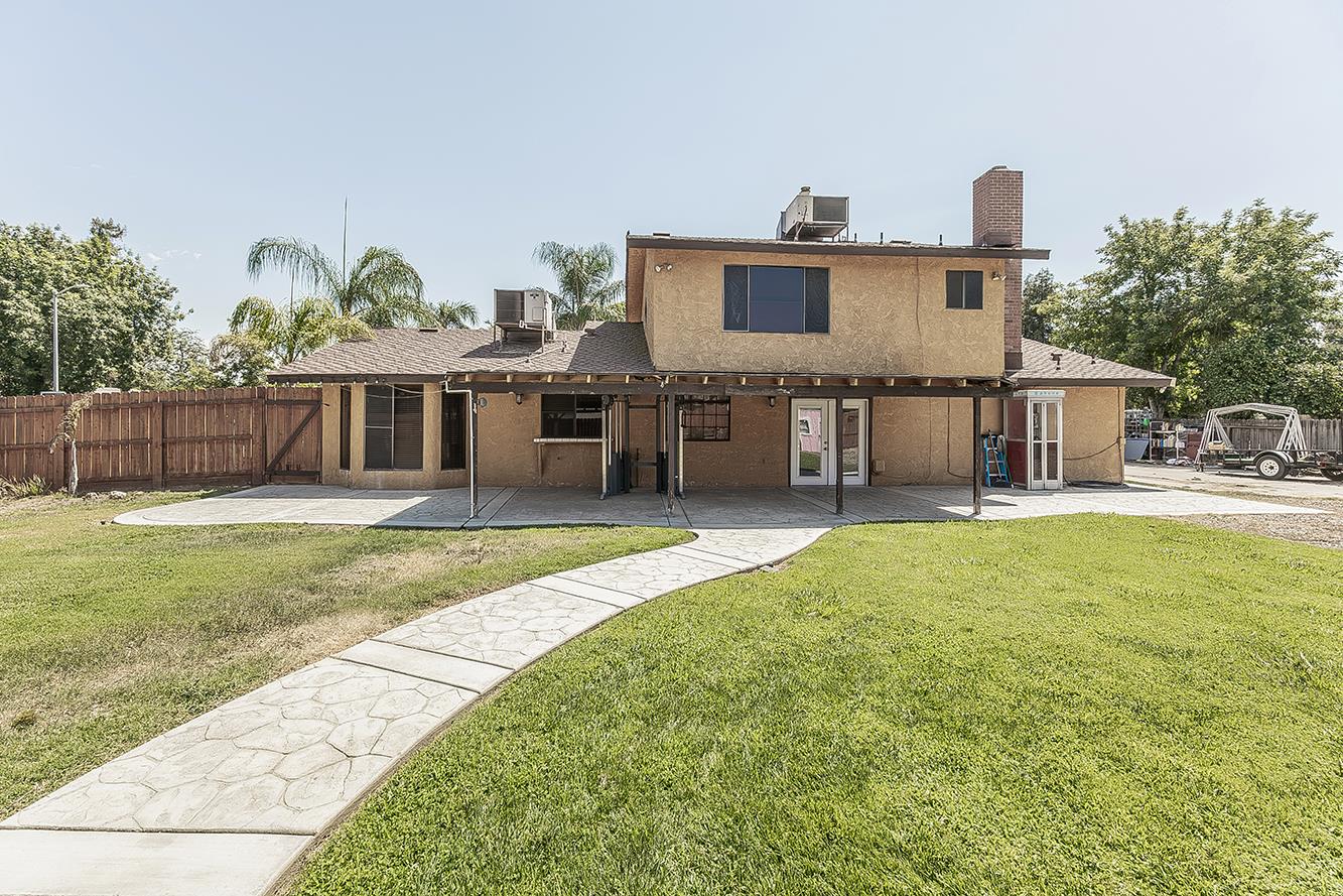 1534 S Sylmar Ave, Fresno, CA 93727