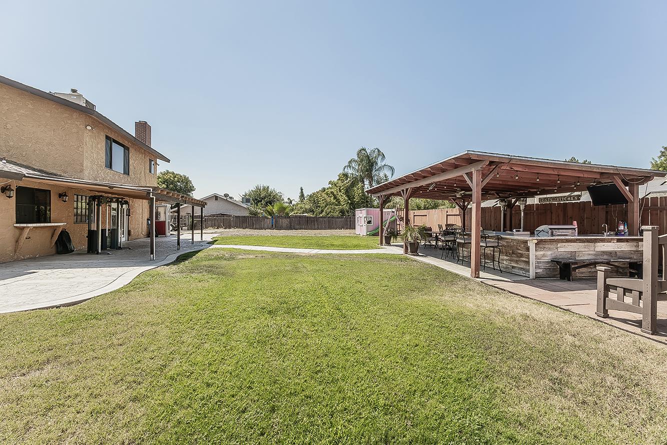 1534 S Sylmar Ave, Fresno, CA 93727