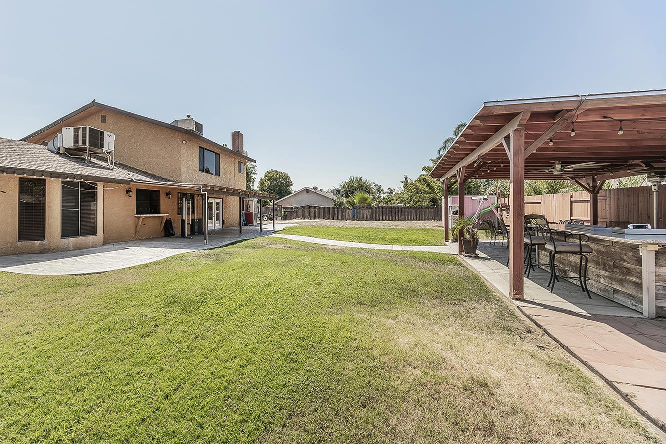 1534 S Sylmar Ave, Fresno, CA 93727