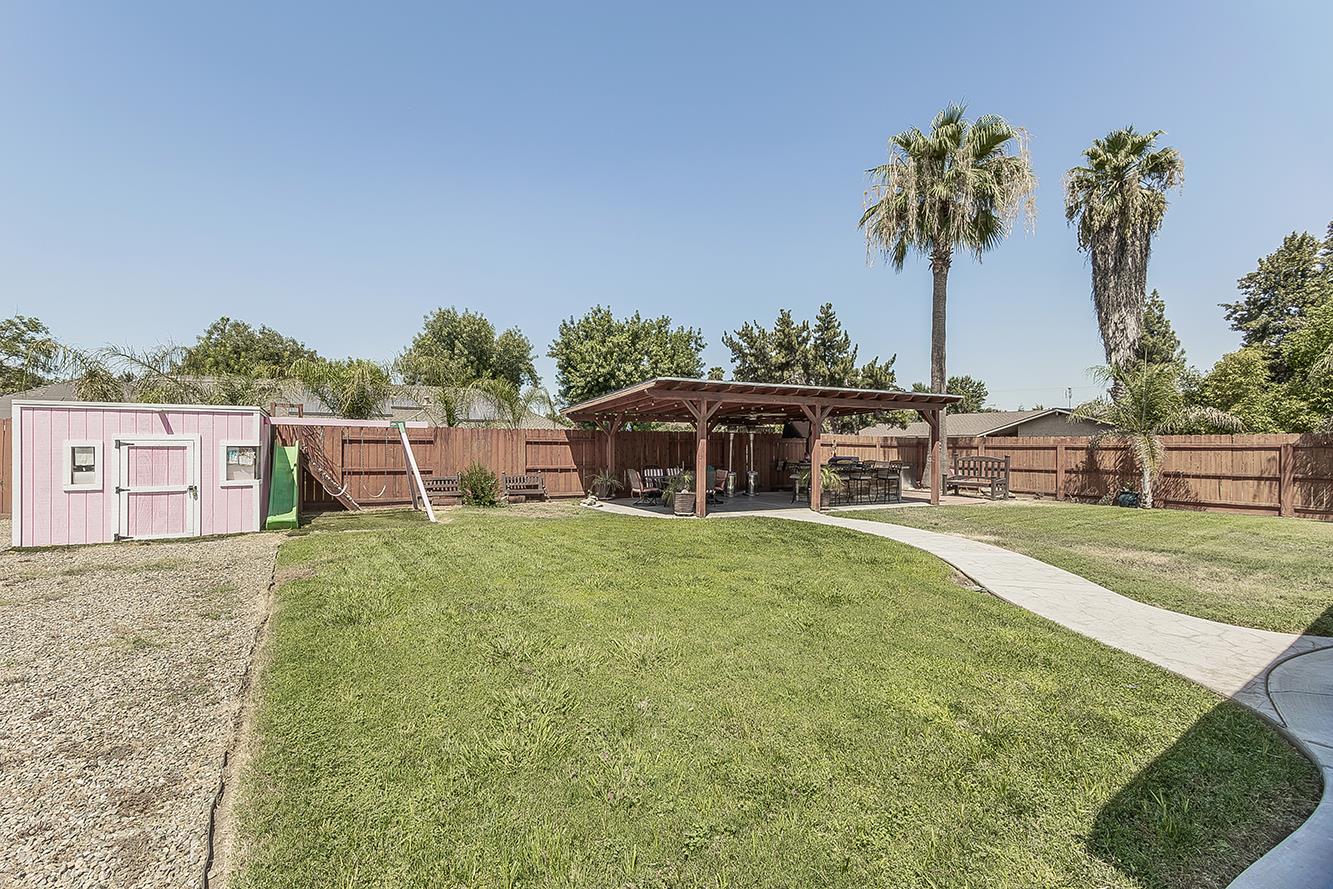 1534 S Sylmar Ave, Fresno, CA 93727