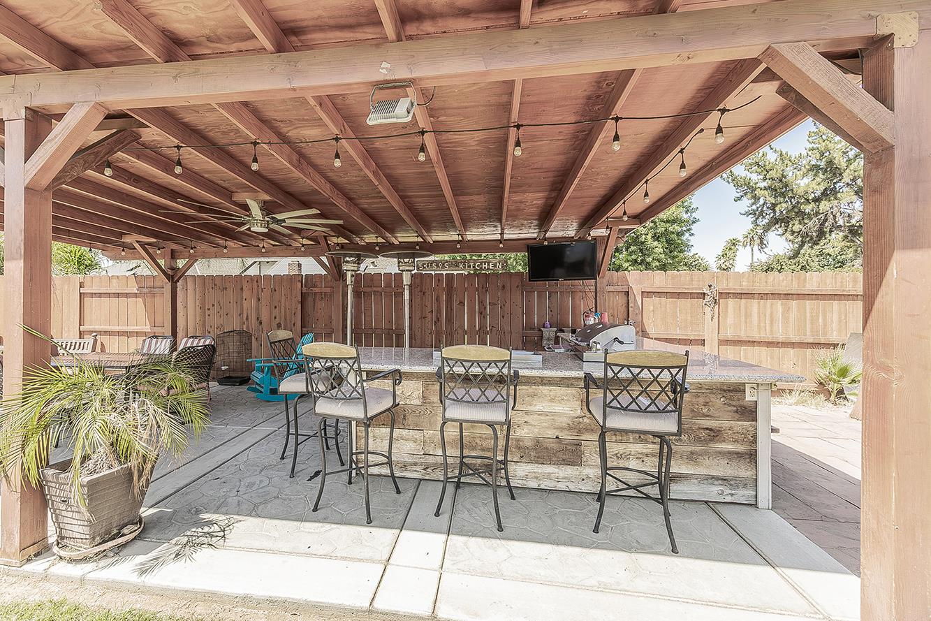 1534 S Sylmar Ave, Fresno, CA 93727