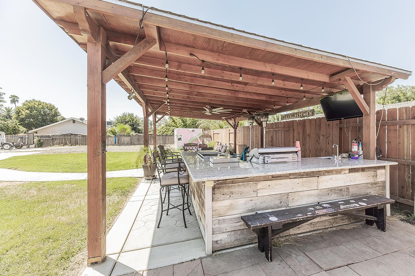 1534 S Sylmar Ave, Fresno, CA 93727