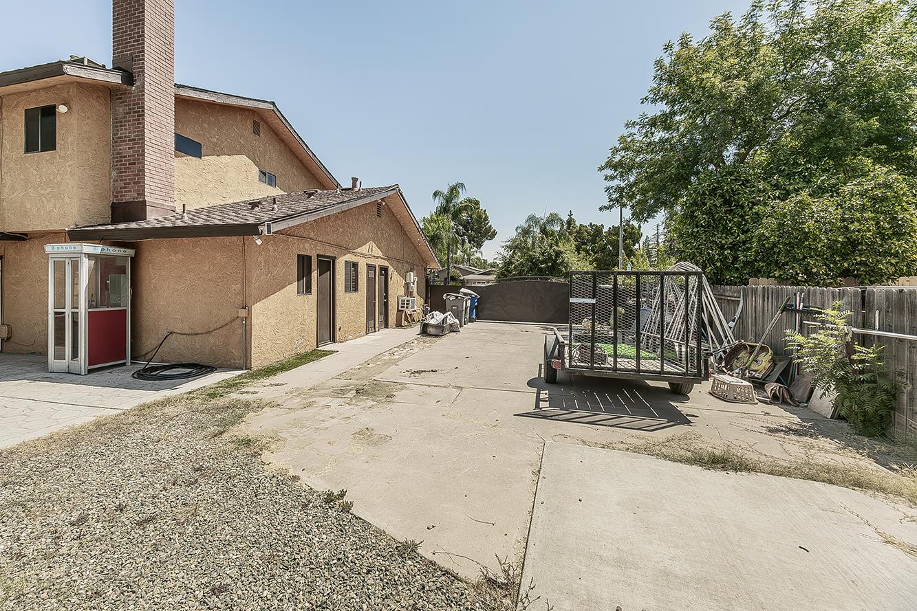 1534 S Sylmar Ave, Fresno, CA 93727