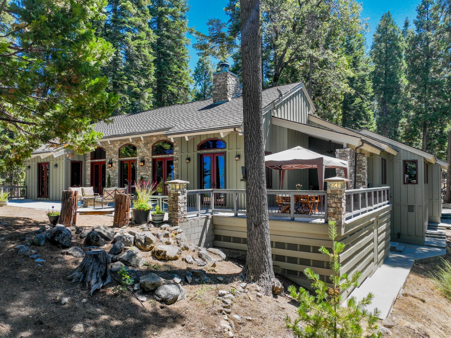 39155 Pitchwood Ln, Shaver Lake, CA 93664
