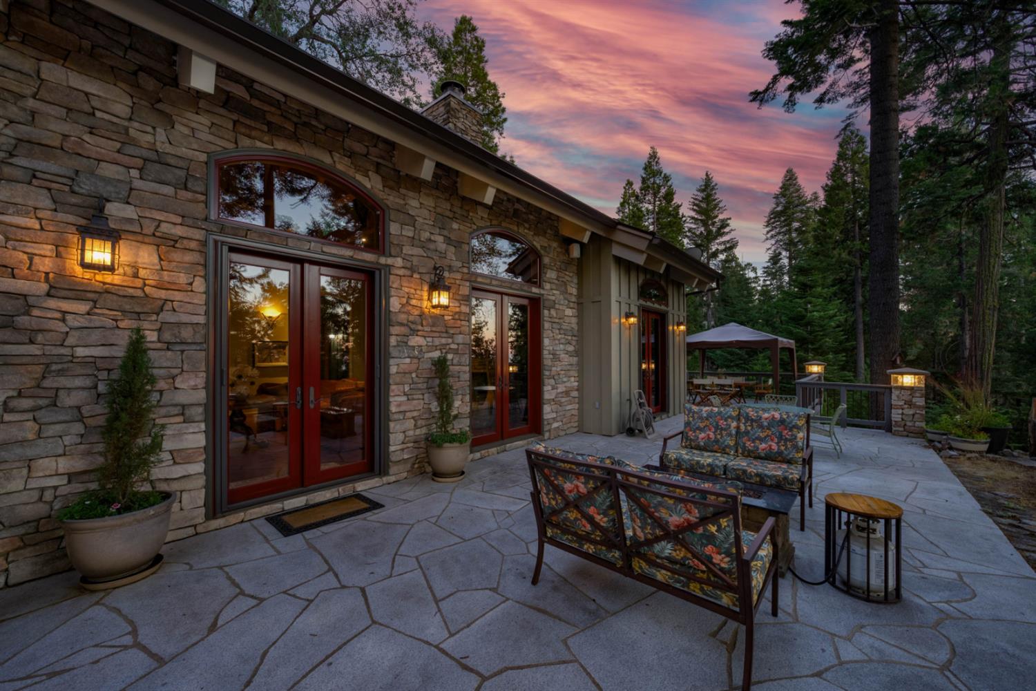 39155 Pitchwood Ln, Shaver Lake, CA 93664