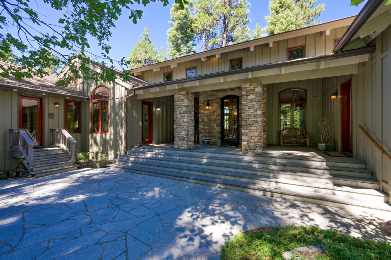 39155 Pitchwood Ln, Shaver Lake, CA 93664