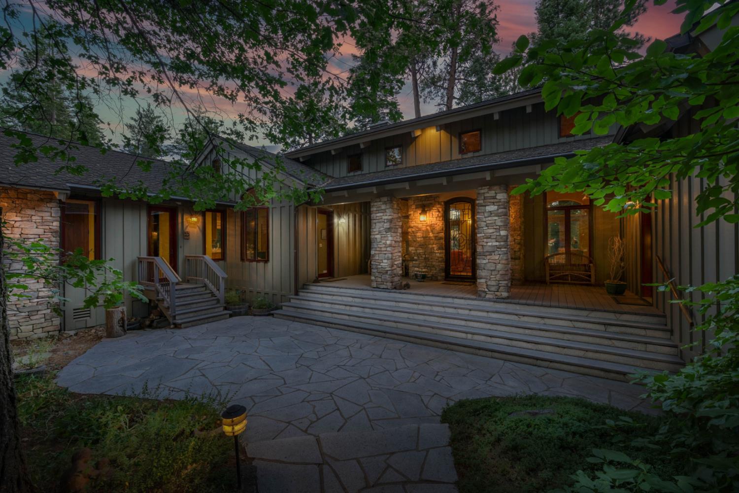 39155 Pitchwood Ln, Shaver Lake, CA 93664