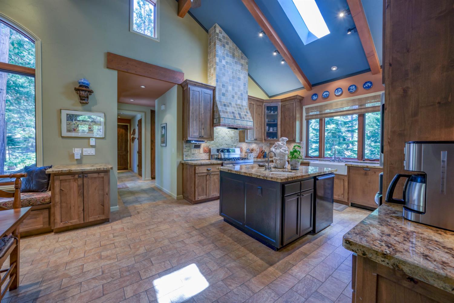 39155 Pitchwood Ln, Shaver Lake, CA 93664