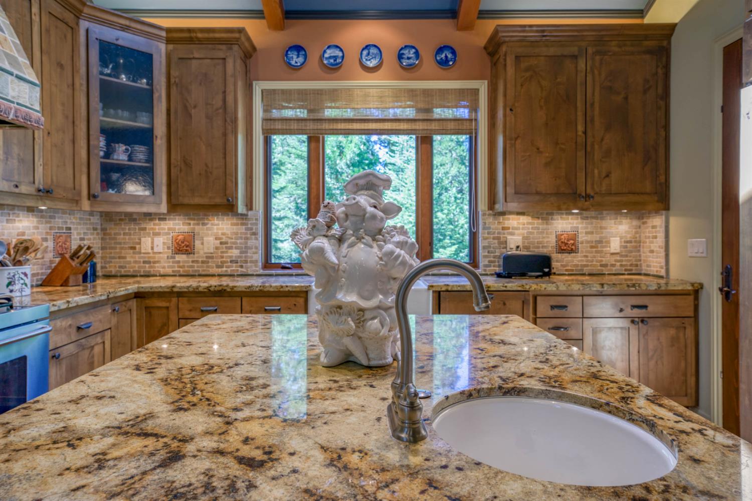 39155 Pitchwood Ln, Shaver Lake, CA 93664