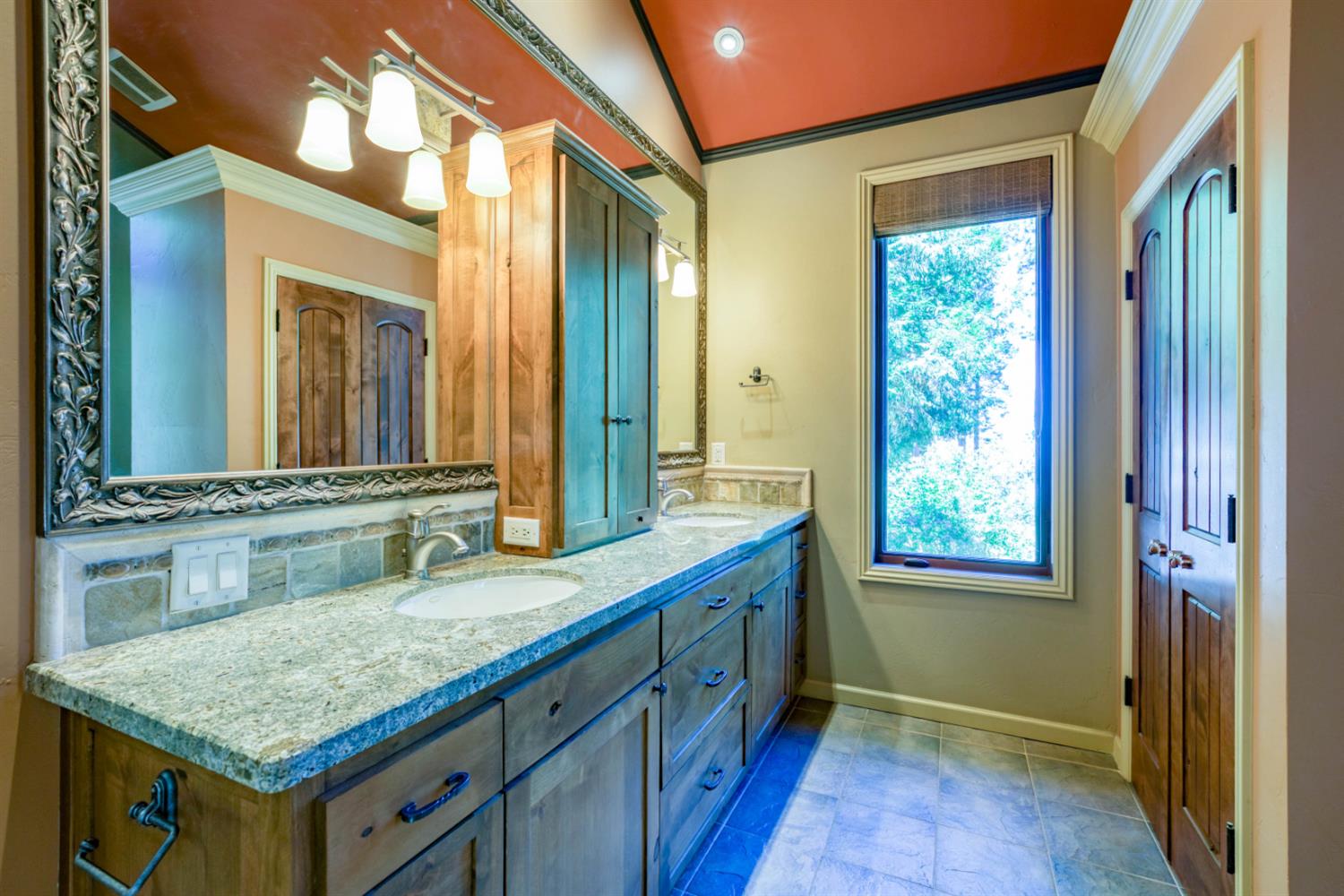 39155 Pitchwood Ln, Shaver Lake, CA 93664