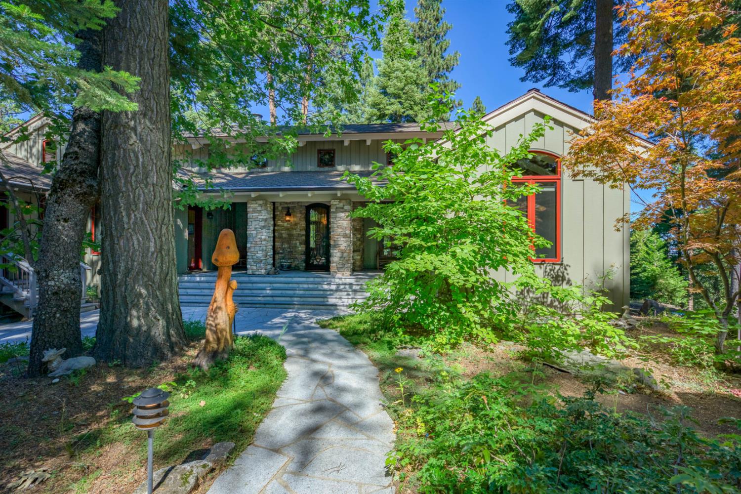 39155 Pitchwood Ln, Shaver Lake, CA 93664