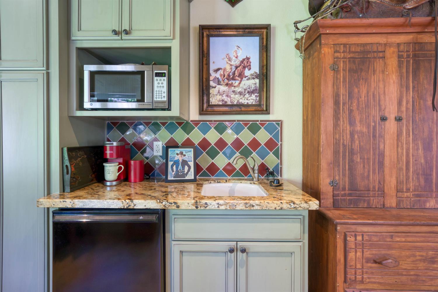 39155 Pitchwood Ln, Shaver Lake, CA 93664