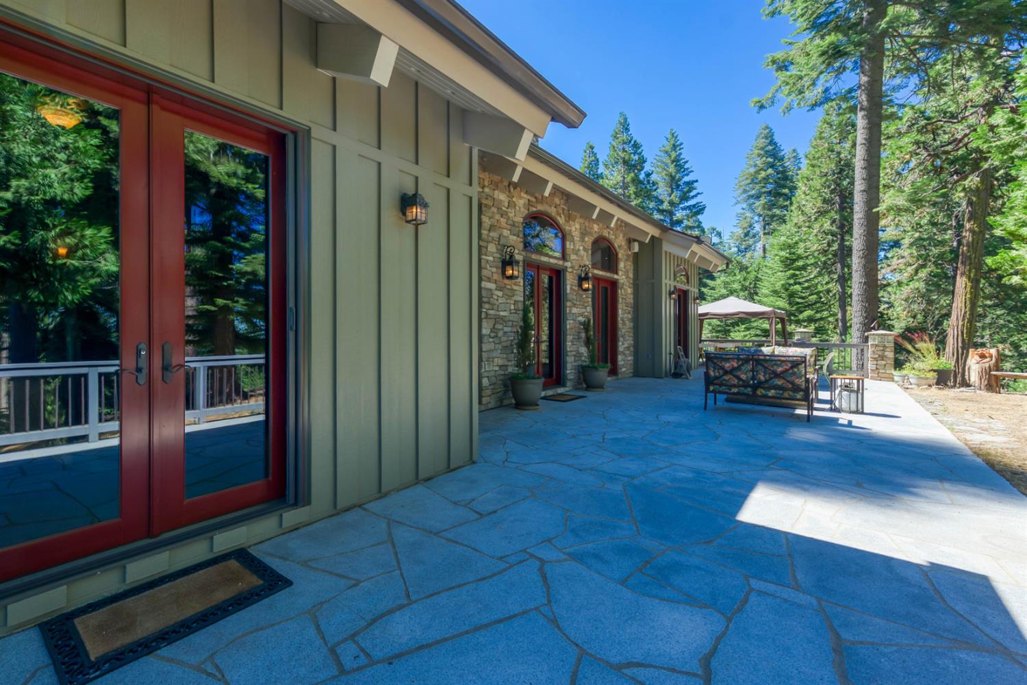 39155 Pitchwood Ln, Shaver Lake, CA 93664