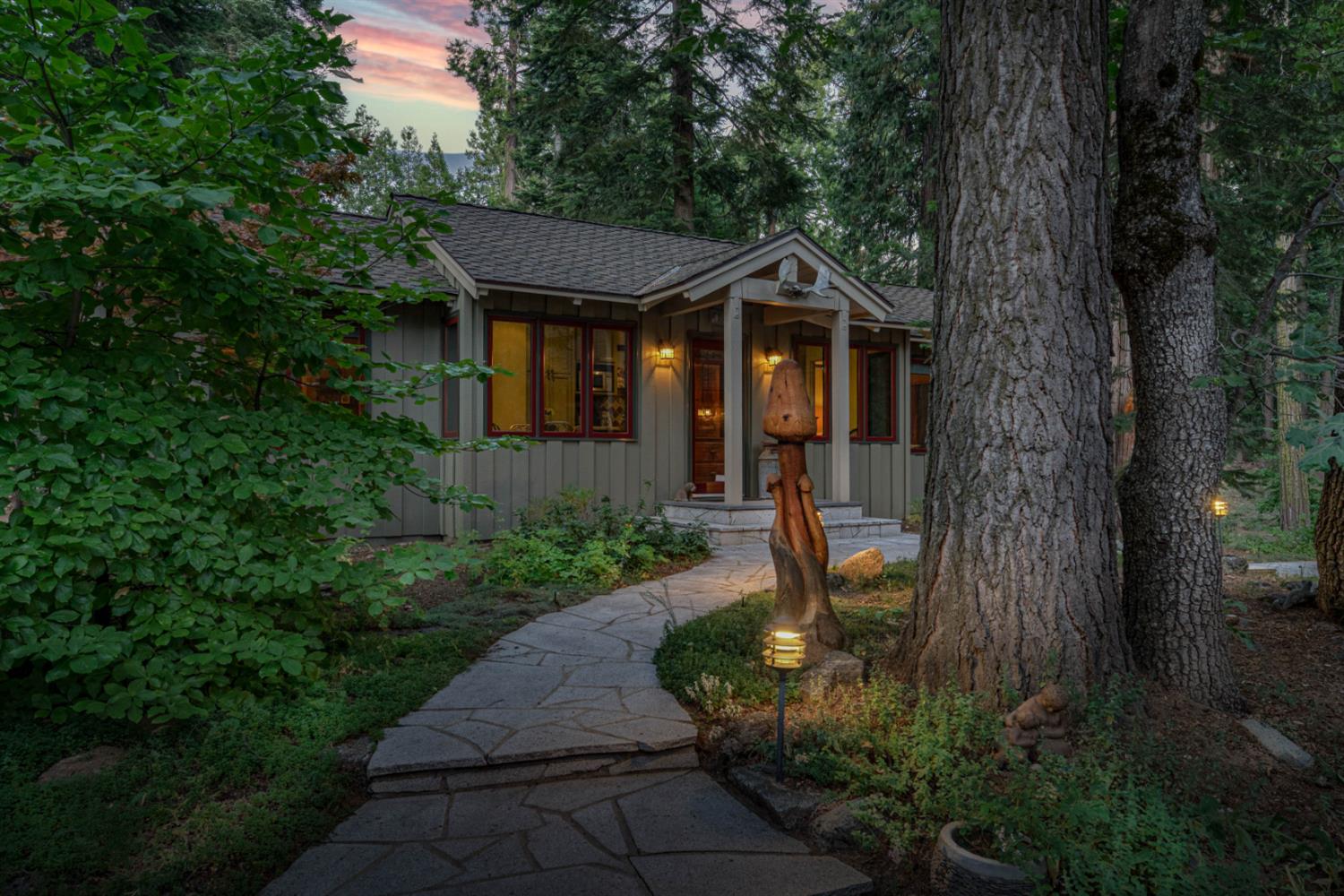 39155 Pitchwood Ln, Shaver Lake, CA 93664