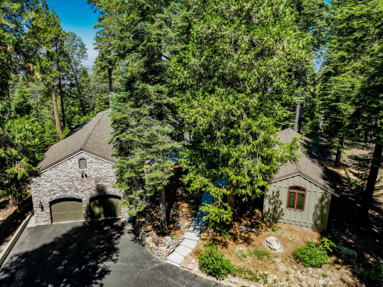 39155 Pitchwood Ln, Shaver Lake, CA 93664