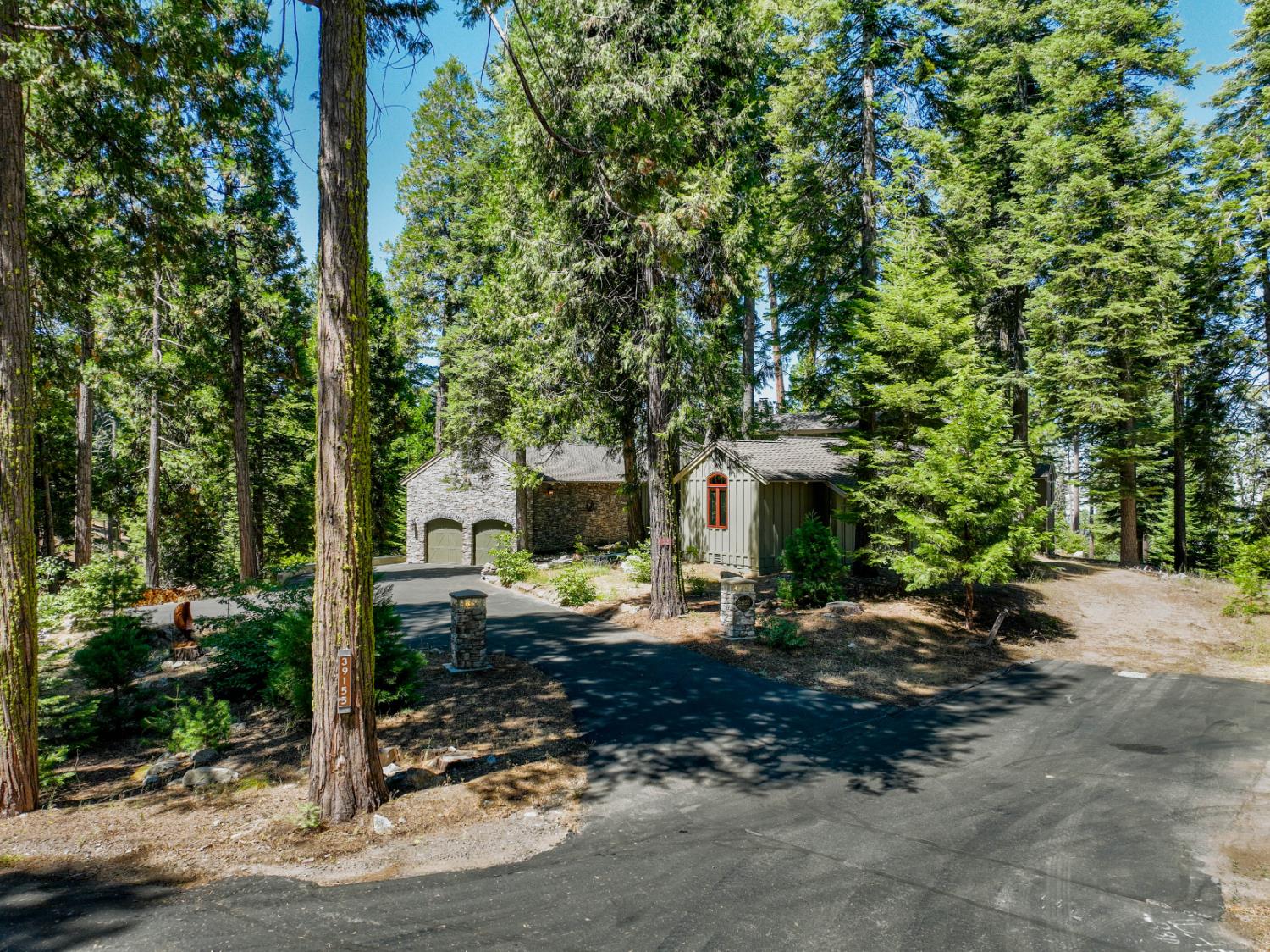 39155 Pitchwood Ln, Shaver Lake, CA 93664