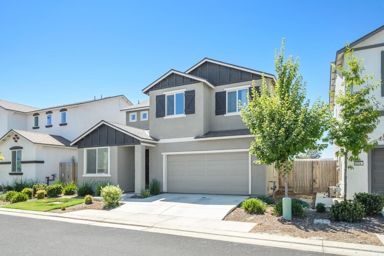 3233 E Mary Ave, Visalia, CA 93292