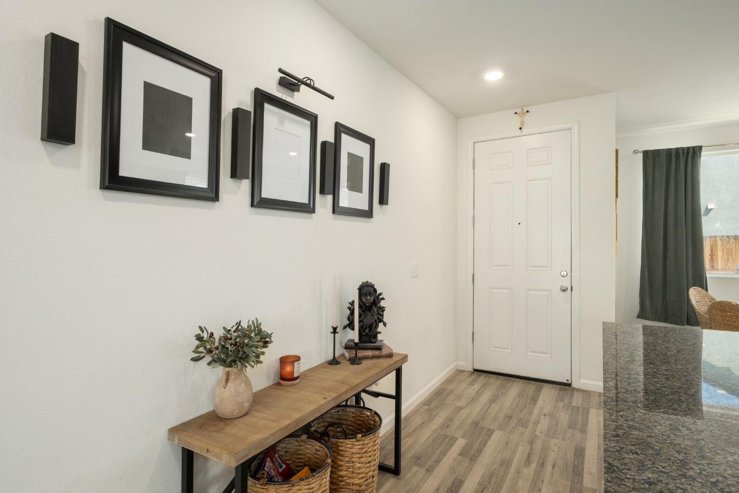 3233 E Mary Ave, Visalia, CA 93292
