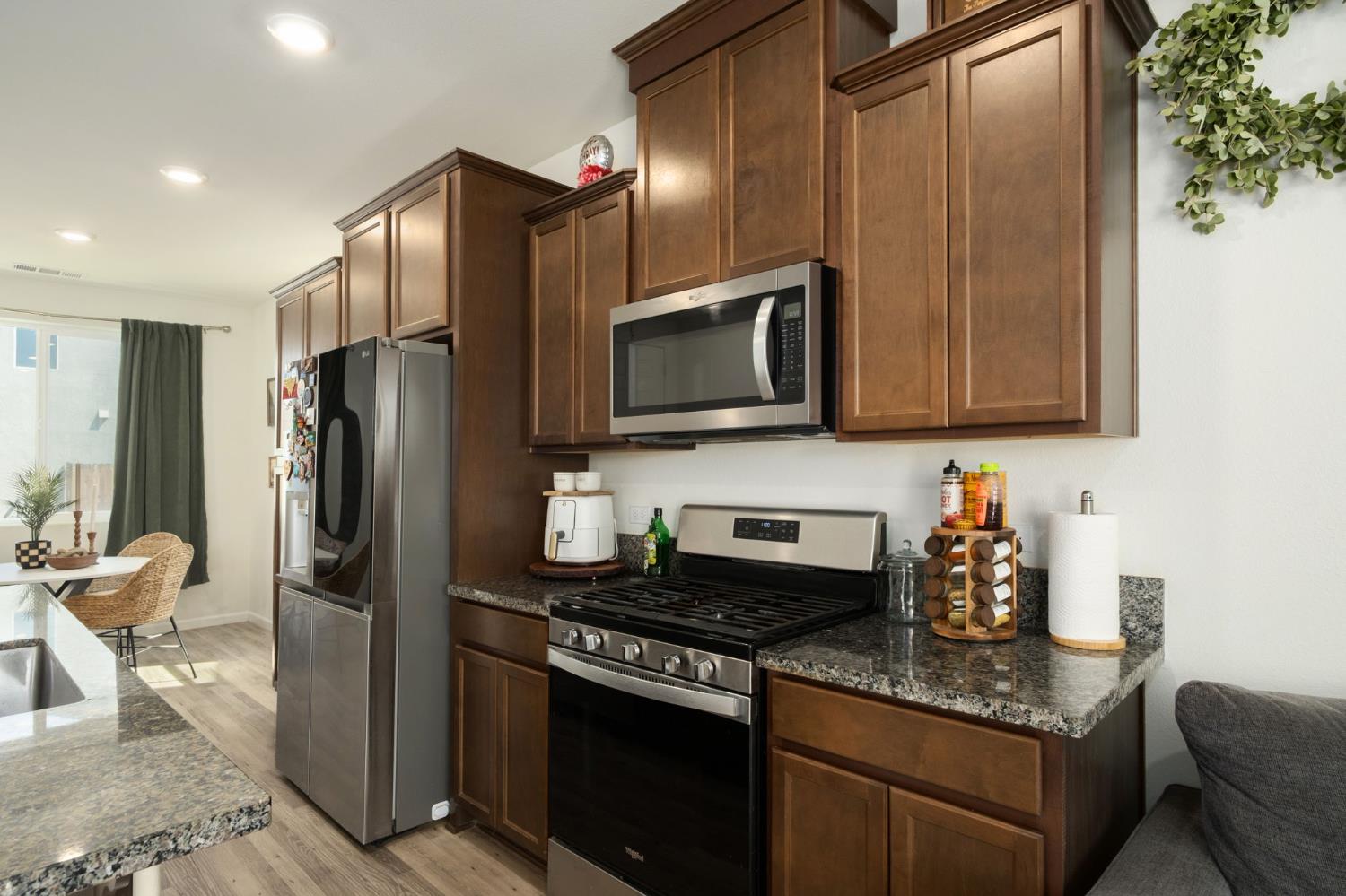 3233 E Mary Ave, Visalia, CA 93292