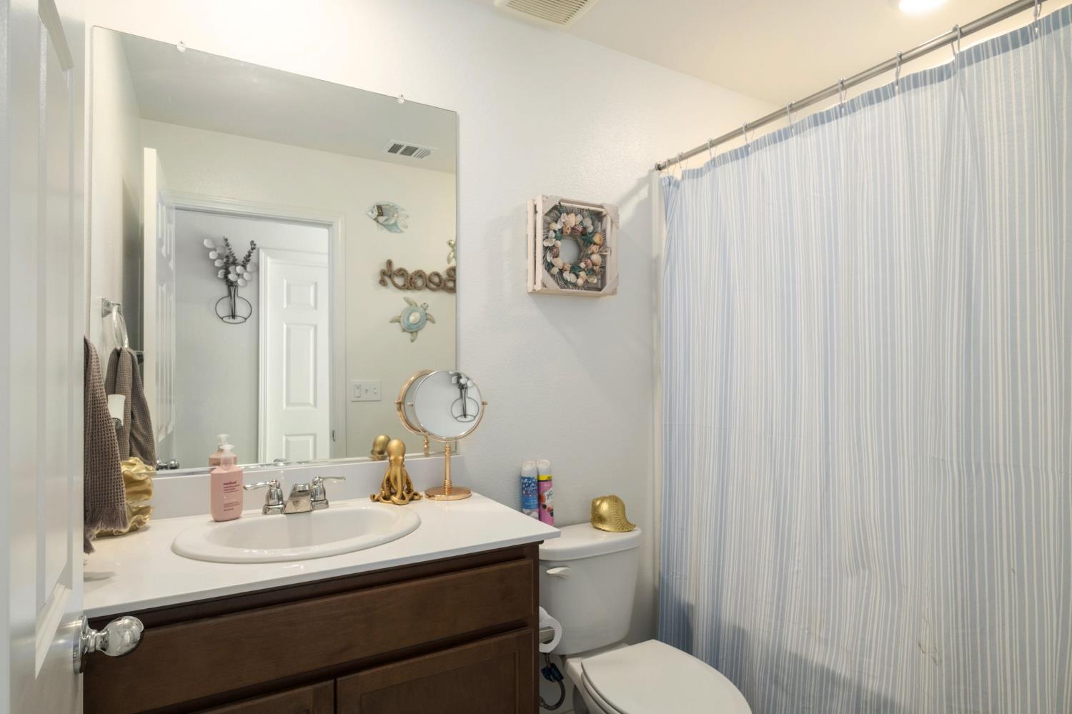 3233 E Mary Ave, Visalia, CA 93292