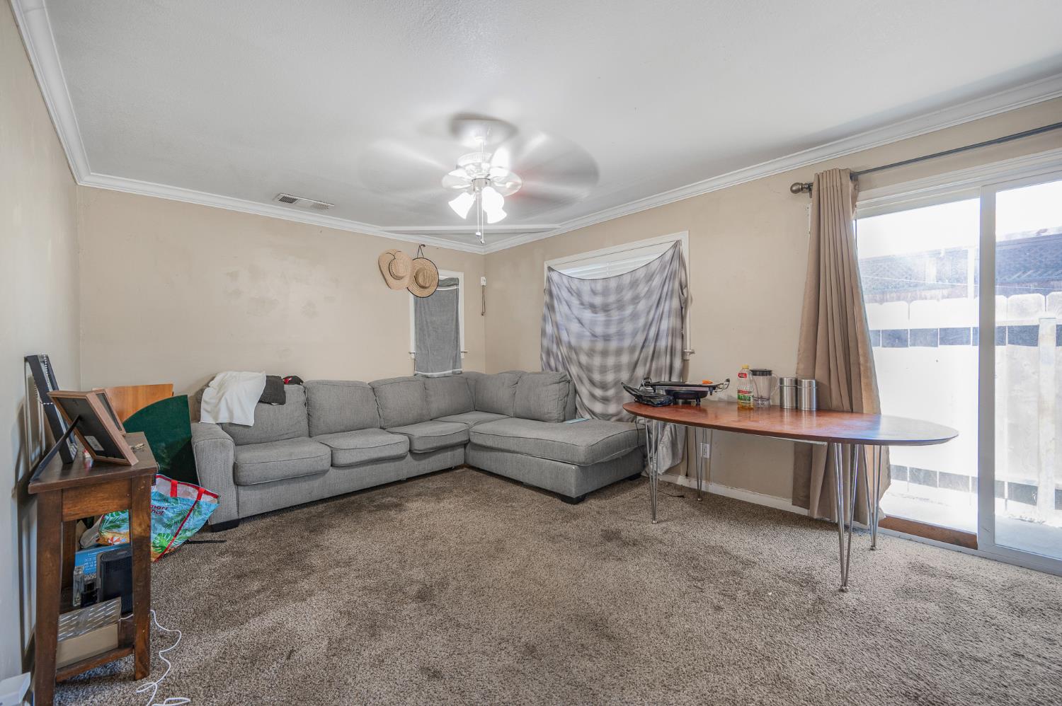1107 E Brown Ave, Fresno, CA 93704