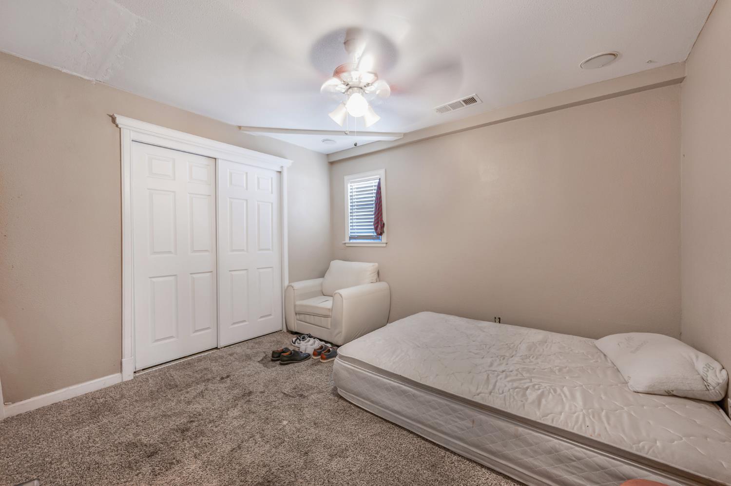 1107 E Brown Ave, Fresno, CA 93704