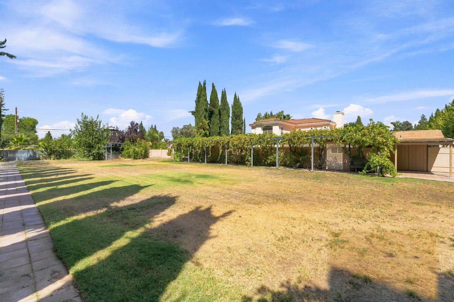 8067 N Belmont Ave, Fresno, CA 93737