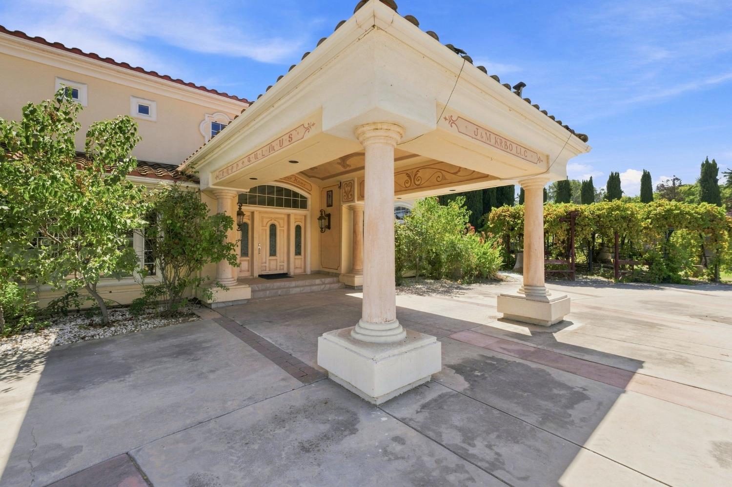 8067 N Belmont Ave, Fresno, CA 93737