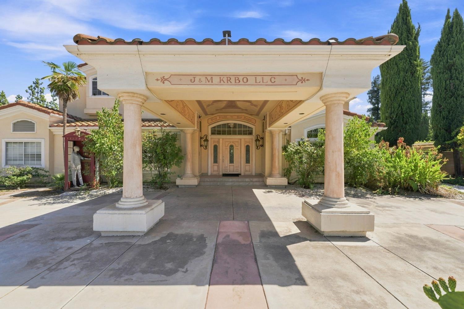 8067 N Belmont Ave, Fresno, CA 93737