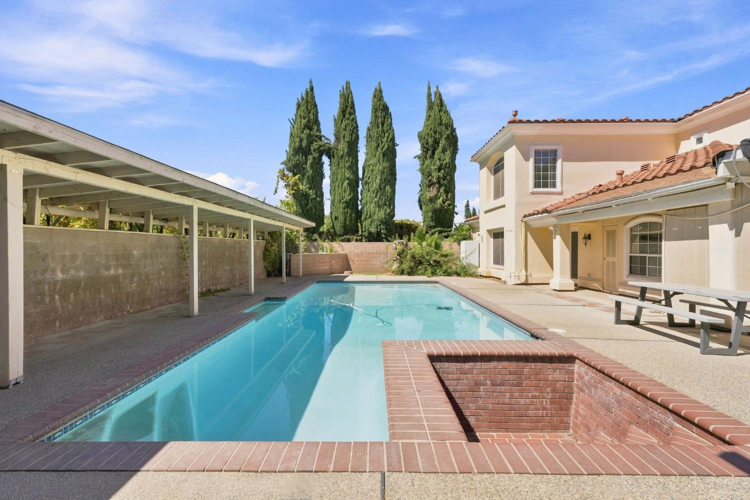 8067 N Belmont Ave, Fresno, CA 93737