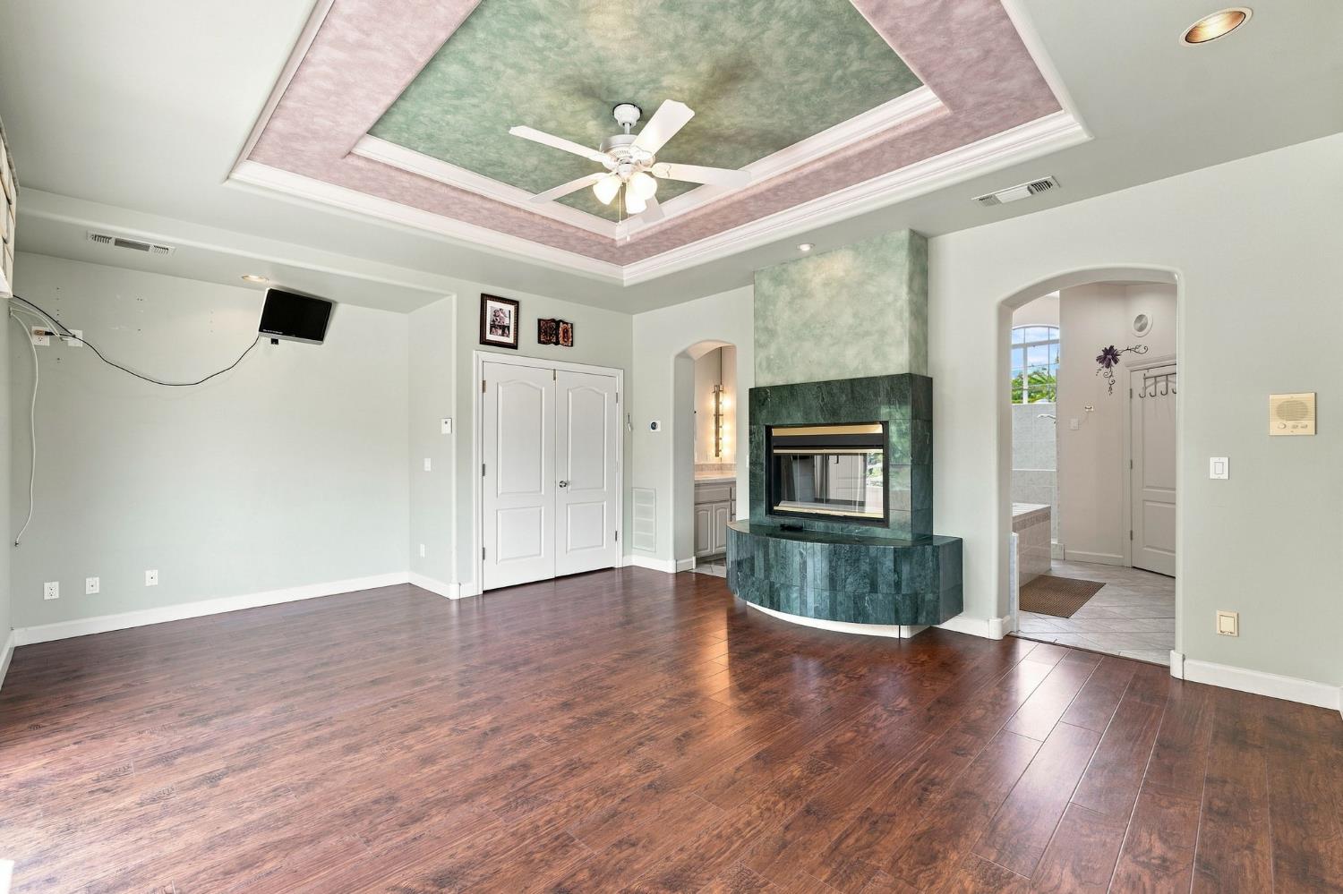 8067 N Belmont Ave, Fresno, CA 93737