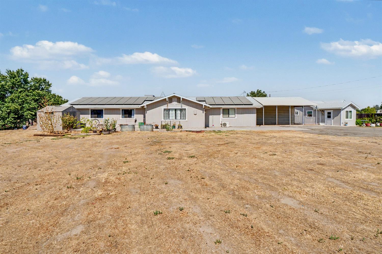 17112 Monreal Rd, Madera, CA 93636