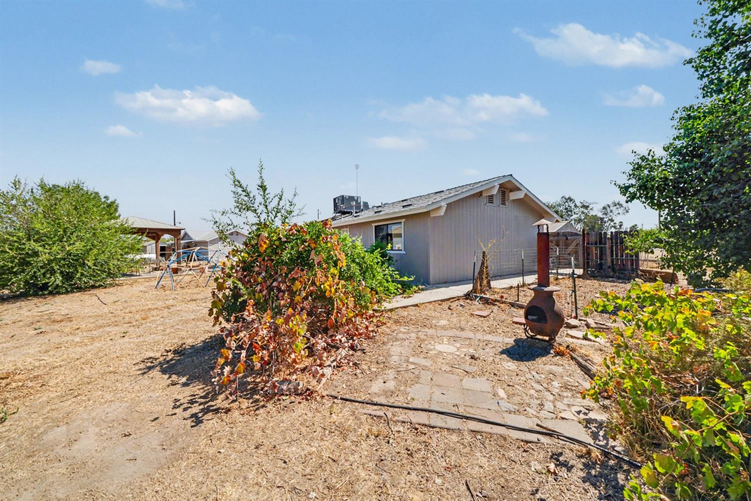 17112 Monreal Rd, Madera, CA 93636