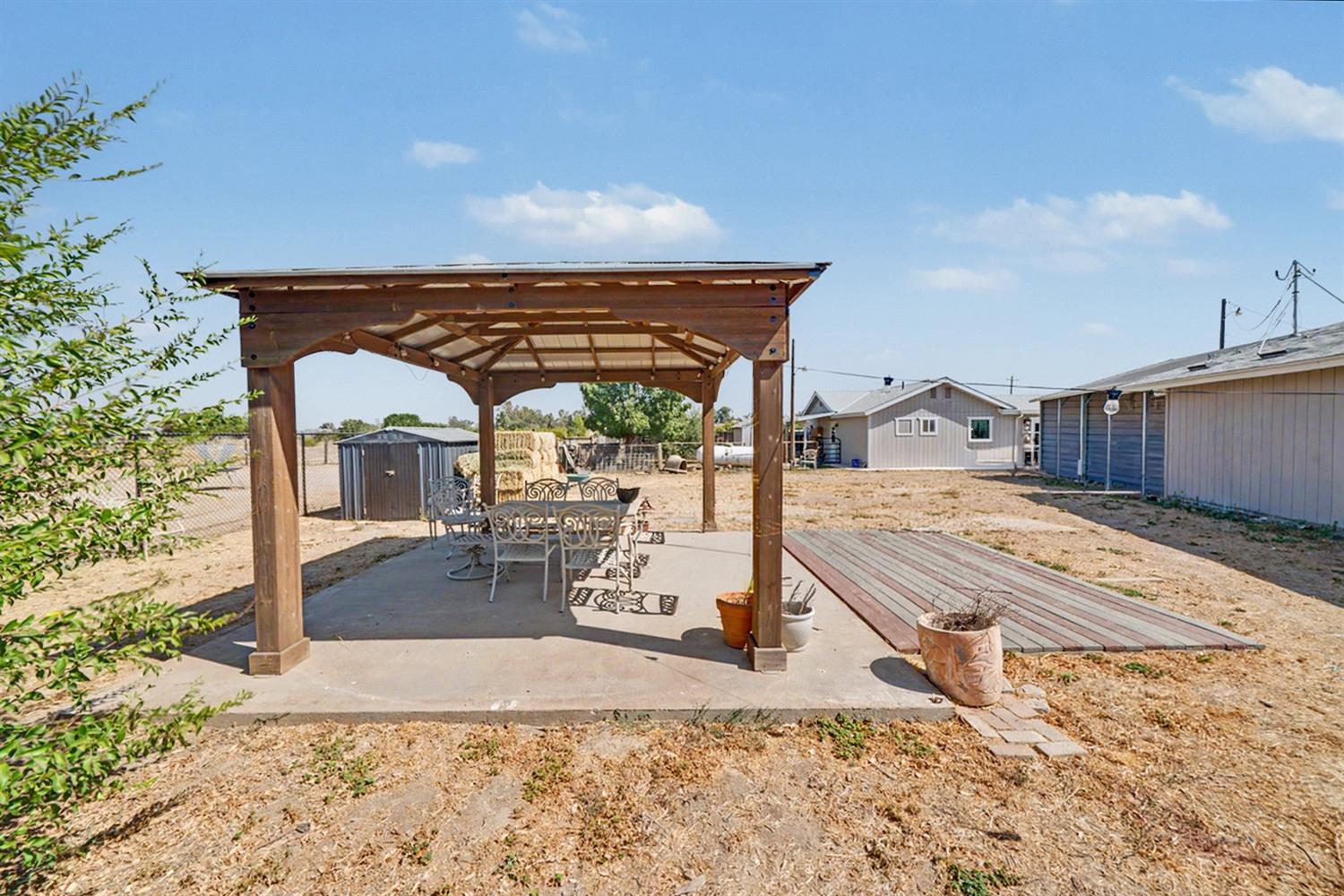 17112 Monreal Rd, Madera, CA 93636