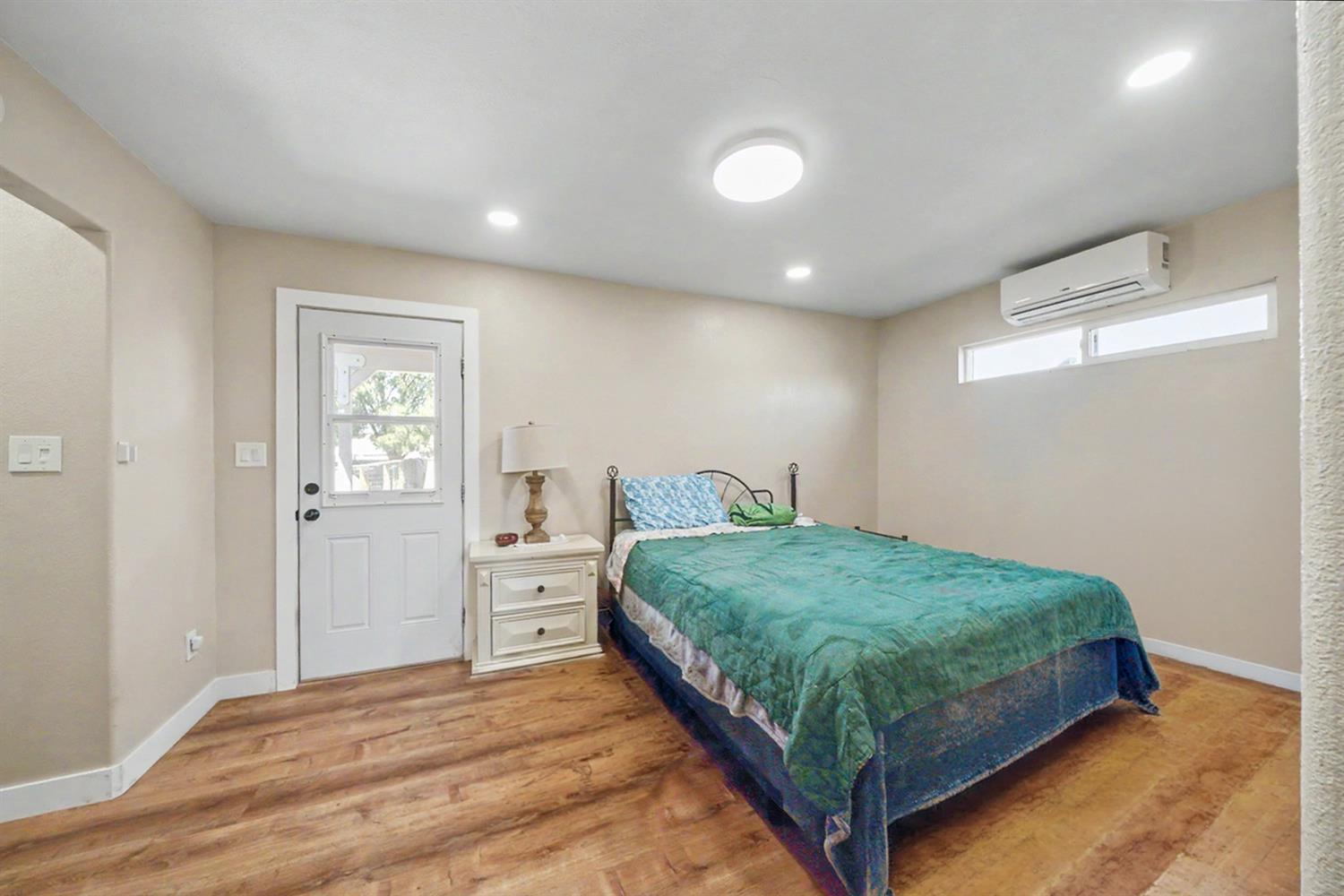 17112 Monreal Rd, Madera, CA 93636