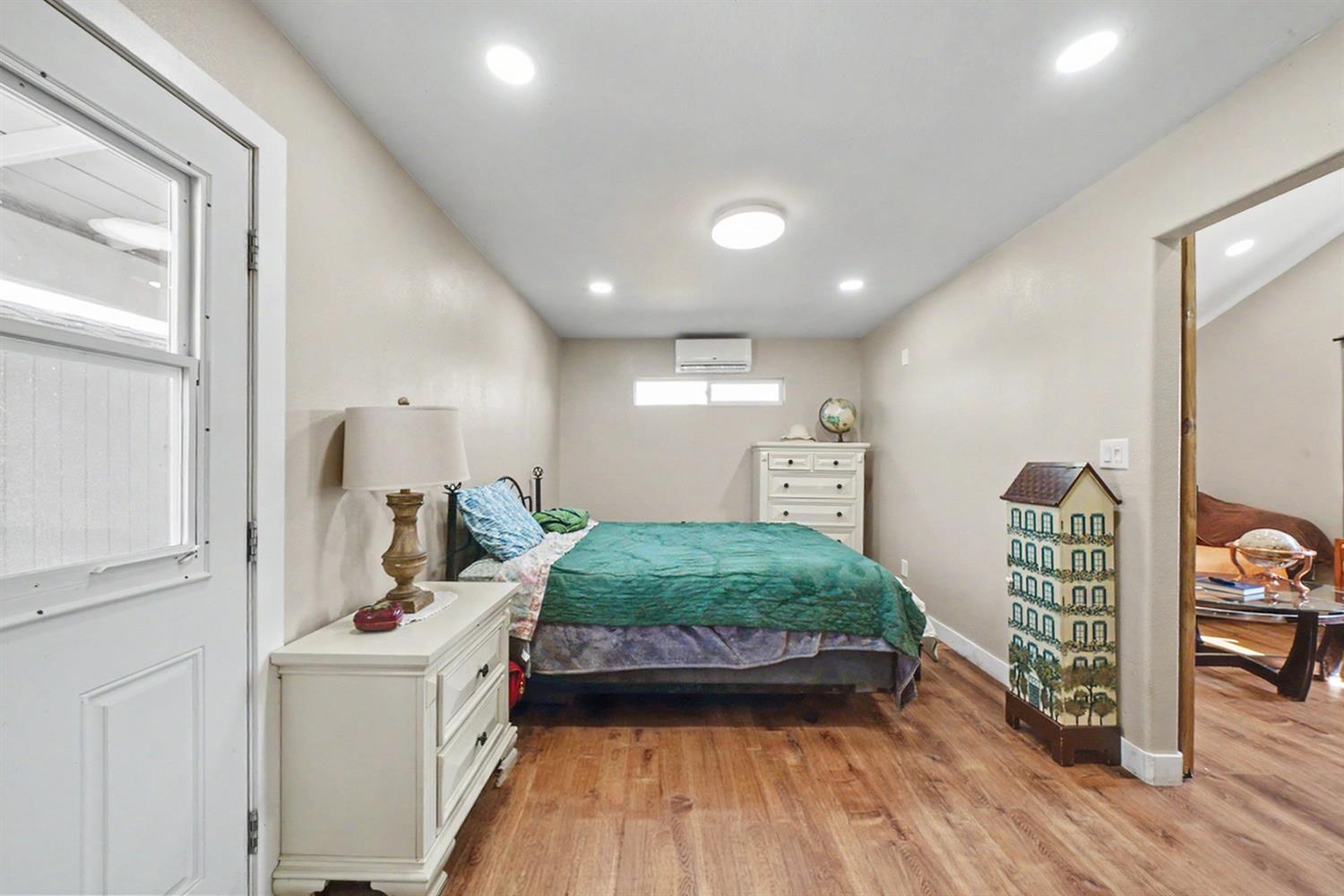 17112 Monreal Rd, Madera, CA 93636