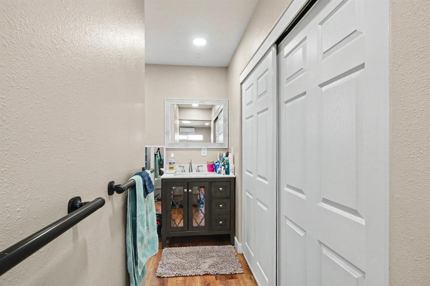 17112 Monreal Rd, Madera, CA 93636