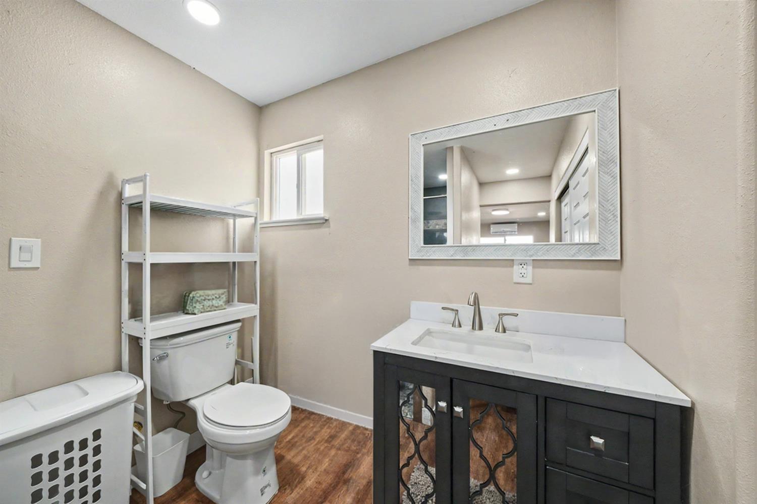 17112 Monreal Rd, Madera, CA 93636