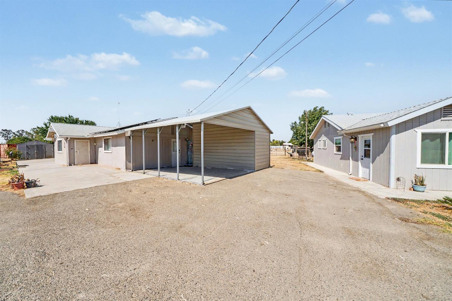 17112 Monreal Rd, Madera, CA 93636