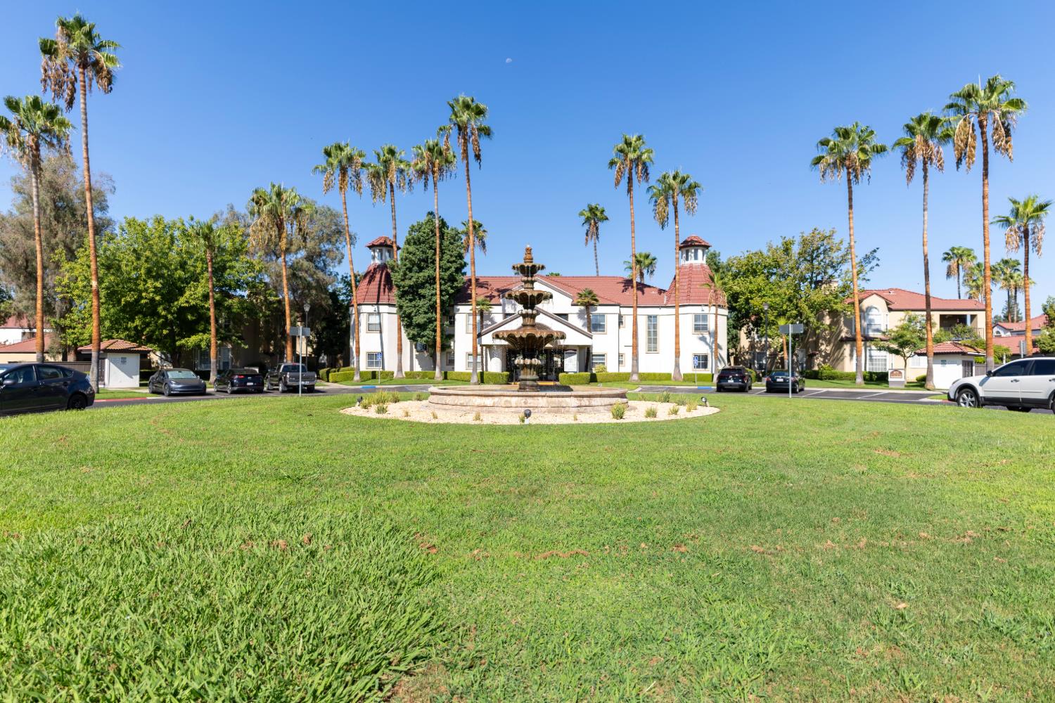 8147 N Cedar Ave #211, Fresno, CA 93720