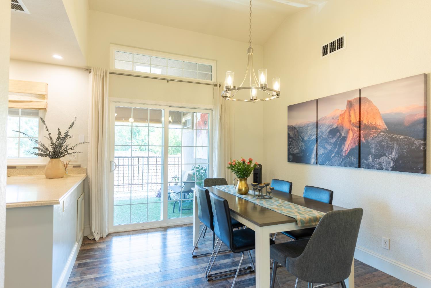 8147 N Cedar Ave #211, Fresno, CA 93720